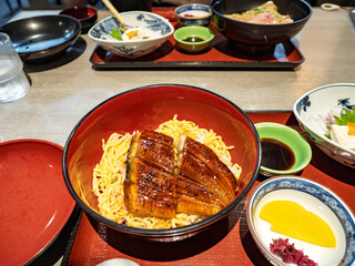 鰻丼定食