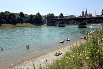 Badestelle am Rhein in Basel