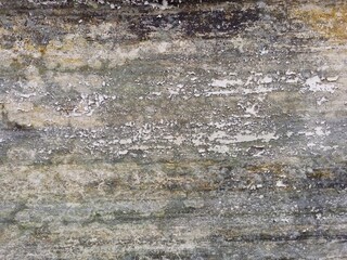 Horizontal Bands of Decay and Peeling Paint