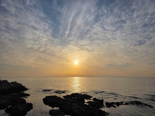 Early dawn, horizon sunrise, beautiful natural sunrise dawn seascape background, Yeongdeok, South Korea - 이른 새벽, 수평선 해돋이, 아름다운 자연 일출 새벽 바다 풍경 배경, 영덕, 한국
