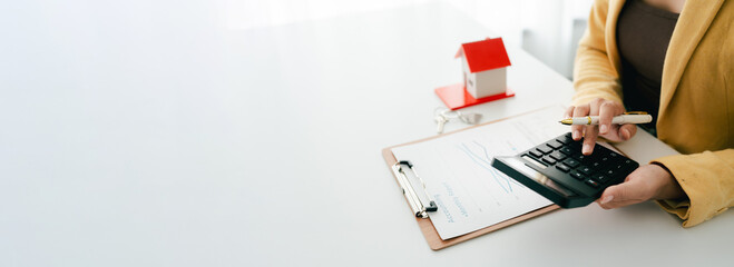 Home Loan Interest Calculation
Real estate agents deliver model homes to customers, mortgage, borrow money, hire-purchase, and sell homes.