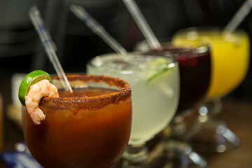 AGUAS FRESCAS SABOR LIMON LIMONADA JAMAICA Y NARANJADA CLAMATO PREPARADO MICHELADA