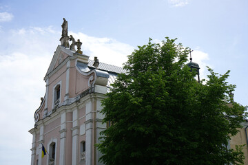 church in the city