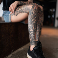 tattoo, tatoo, tätoiwert, tätowiert, tatoostduio, frau, bein, gestalten, schuh, schönheit, black, glamour, fuss, leder, damenunterwäsche, leitbild, booten, körper, coucher, strumpf, elegant, leute, fe