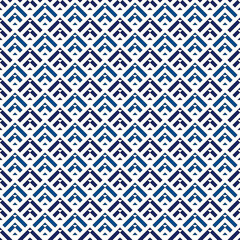Arrows, scales seamless pattern. Ethnic, tribal print. Squama, chevrons ornament. Repeated arrowhead, triangular shapes background. Native americans ornamental wallpaper. Vector abstract digital paper