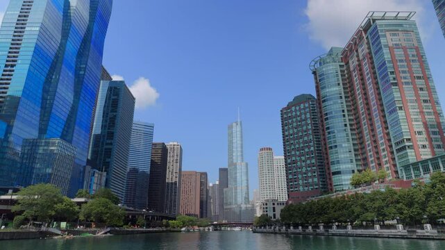 Explore Chicagos iconic skyline, famous for its modern architecture and lively waterfront. This city blends urban excitement with natural beauty, creating a captivating landscape for all