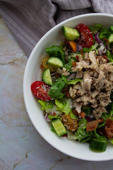 Salade Repas au Poulet Grill&eacute;