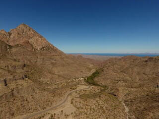 DESIERTO EN LAS MONTAÑAS DE LORETO BAJA CALIFORNIA SUR MEXICO