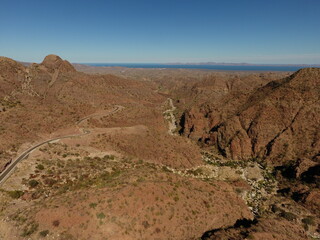DESIERTO EN LAS MONTAÑAS DE LORETO BAJA CALIFORNIA SUR MEXICO