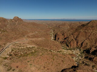 DESIERTO EN LAS MONTAÑAS DE LORETO BAJA CALIFORNIA SUR MEXICO