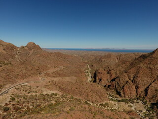 DESIERTO EN LAS MONTAÑAS DE LORETO BAJA CALIFORNIA SUR MEXICO