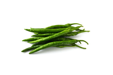 夏野菜　青唐辛子（青とうがらし, 青トウガラシ）白背景　コピースペースあり　Green chili peppers (green pepper,chile verde) white background, copy space available
