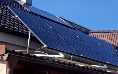 solar panel manufacturers. A complete list of companies that make solar panels, including factory...