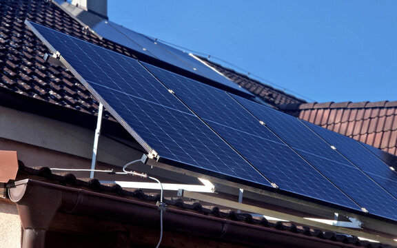 solar panel manufacturers. A complete list of companies that make solar panels, including factory production and panel power ranges produced