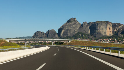The highway leading to the small town of Kalabaka at the foot of the Meteora mountains