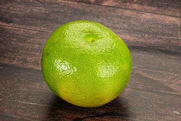 Green ripe fruit sweetie citrus