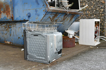 Container mit Schrott