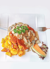 snapshot of restaurant food plate, close-up
