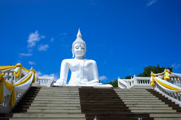 white buddha statue in thailand