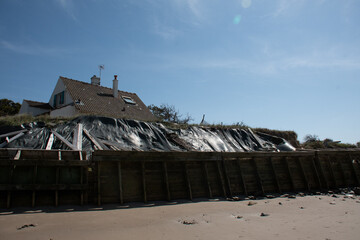 maison pouvant &ecirc;tre d&eacute;truite par la mer