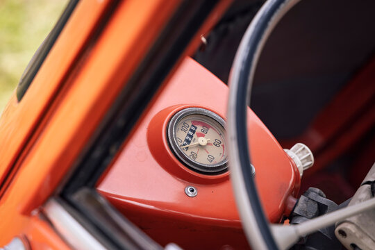 Armaturenbrett eines Oldtimers