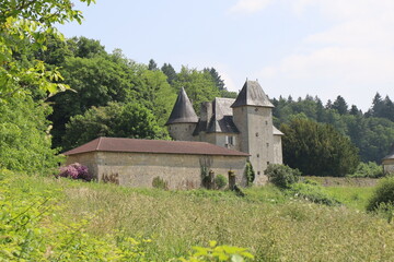 Le château de Farsac, vue de l'extérieur, village d'Eymoutiers, département de la Haute Vienne,...