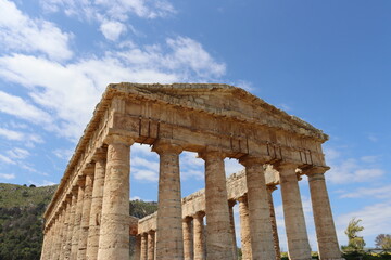 Fototapeta premium Segesta, Sicily, Italy - April 7 2025: Doric Temple of Segesta