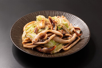 イカとキャベツのオイスターソース炒め