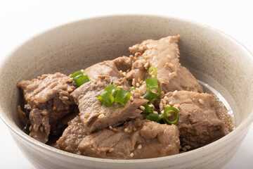 マグロ　あら　醤油煮込み