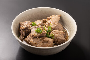 マグロ　あら　醤油煮込み