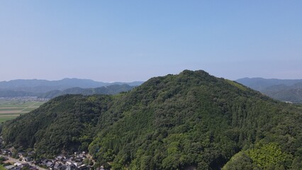 空から見た山