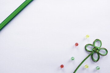 クローバーの席札素材　余白あり　白背景