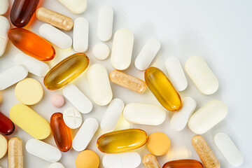 vitamin supplements capsules pill, softgel, fish oil, omega 3, vitamin E