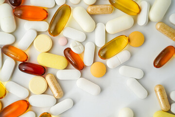 vitamin supplements capsules pill, softgel, fish oil, omega 3, vitamin E