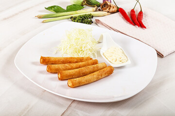 Fried spring roll with prawn