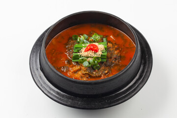  Eel soup is a spicy stew made with chopped eel, dried radish greens, dried pollack, bracken, green onions, and red peppers.
 