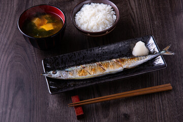 サンマの塩焼き