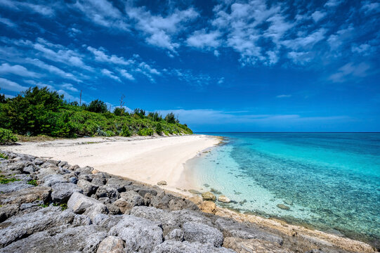 Crystal clear waters of Minna Island (Minnajima) in Okinawa, Japan