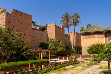 Jardines de las tumbas saad&iacute;es en Marrakech
