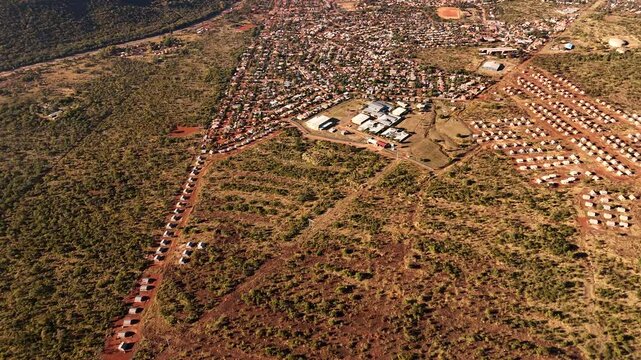 Breaking New Ground housing project on outskirts of Thabazimbi, Regorogile