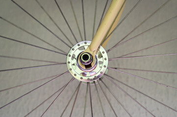 Spokes and brakes in a bicycle
