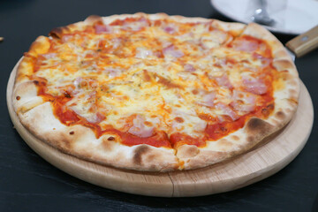 ham and cheese pizza or cheese pizza or Hawaiian pizza or Italian pizza