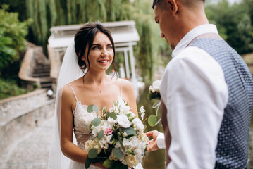 the first meeting of the bride and groom