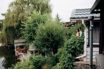the first meeting of the bride and groom
