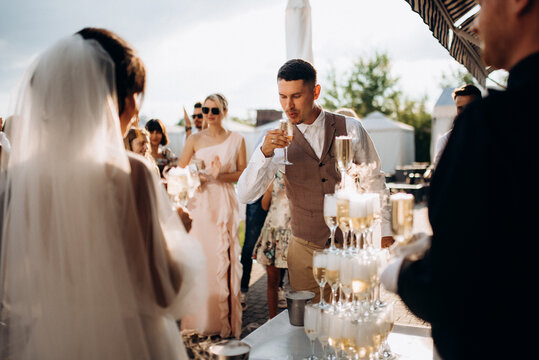 wedding glasses for wine and champagne from crystal - Powered by Adobe