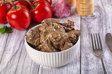 Chicken liver in cream sauce
