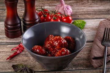 Beef meatballs with tomato sauce
