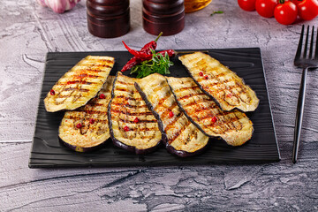 Hot grilled eggplant slices snack