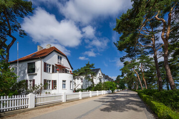 Ostseepromenade Bansin Sommer entzerrt