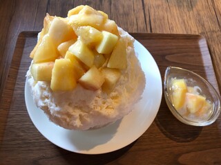 peach shaved ice